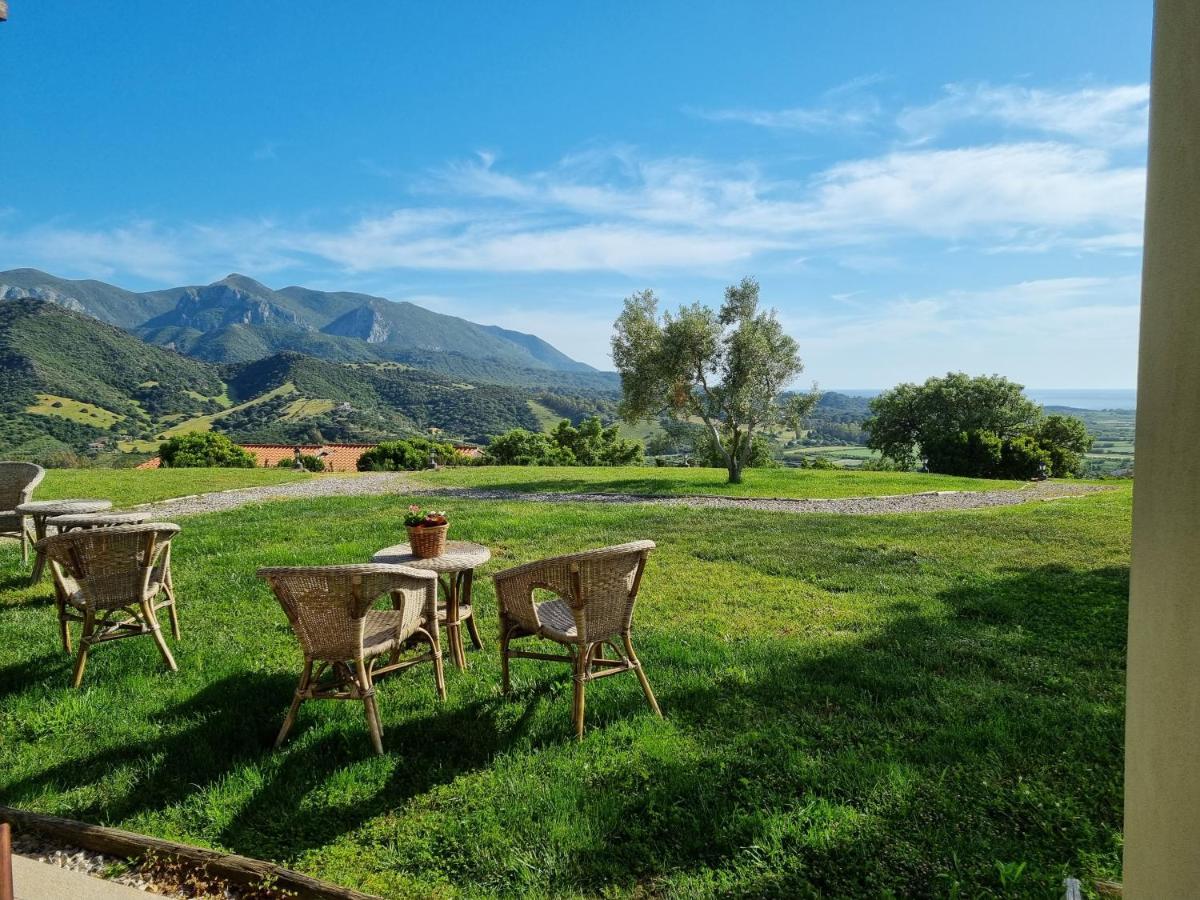 Majori Villa Fluminimaggiore Exteriör bild